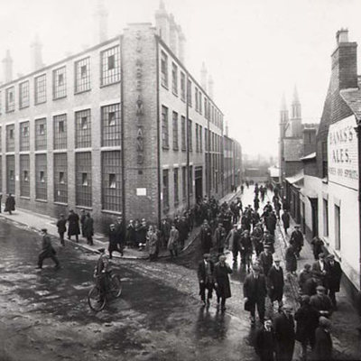 Timeline: The 1920's