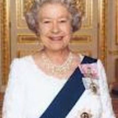 Timeline: Queen Elizabeth II - Duni
