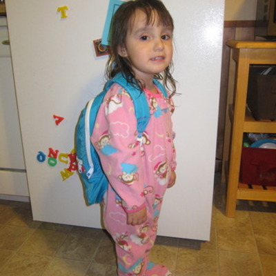 Timeline: Eva has a backpack