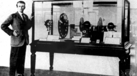 Timeline:  Primeiro protótipo da Televisão em 1926  feito por John Logie Baird