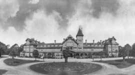 Timeline: Building the Del Monte