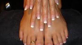 Timeline: historia del manicura y pedicura