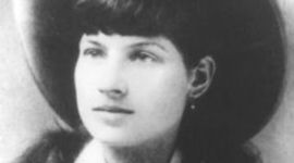 Timeline: The Life of AnnieOakley