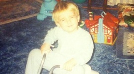 Timeline: La Vida de Jon