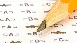 Timeline: Evaluación y educación