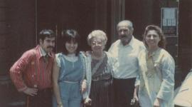 Timeline: Viaje  de España a Guatemala. Un viaje sin regreso que por razones familiares obligó a que cambiara totalmente de vida y también causó la separación familiar. Este fragmento de mi vida aplica en la teoría de comportamiento interpersonal. Influencia del en