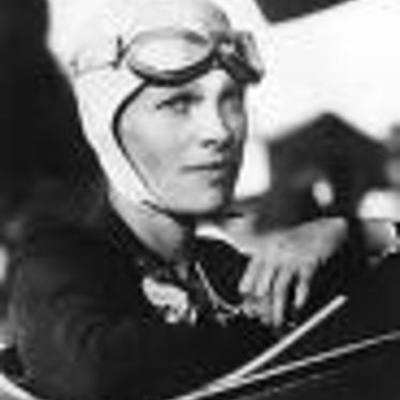 Timeline: Amelia Earhart's Life