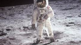 Timeline: Svarbiausi žmonių pasiekimai nuo XX a. iki dabar