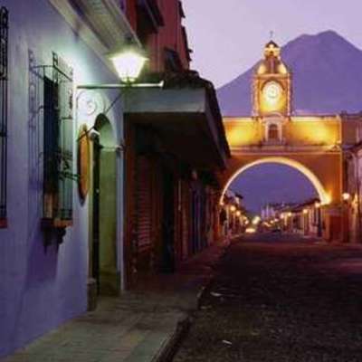 Timeline: Clasificación de periodos de la Arquitectura Hispano Guatemalteca y algunos datos personales