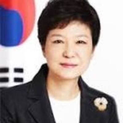 Timeline: Park Geun-hye by Bella Woo