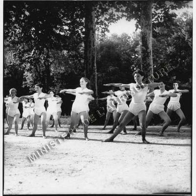Timeline: Bibliografia francesa: implementação da atividade física feminina