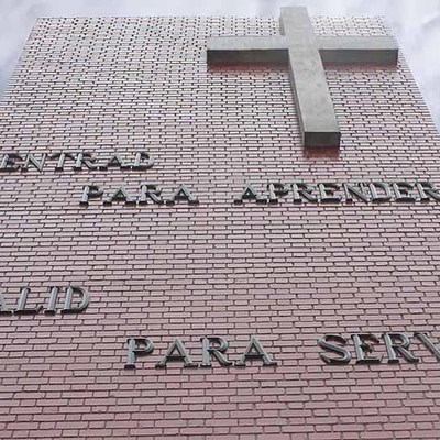 Timeline: La historia del Colegio America