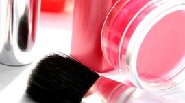 Timeline: Le maquillage démocratise la beauté