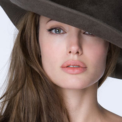 Timeline: Анжелина Джоли