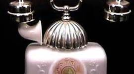 Timeline: The French Phone