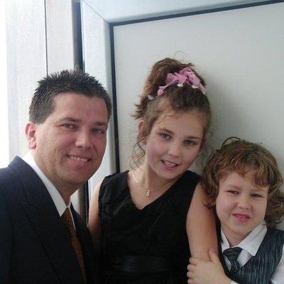 Timeline: Ellis Family