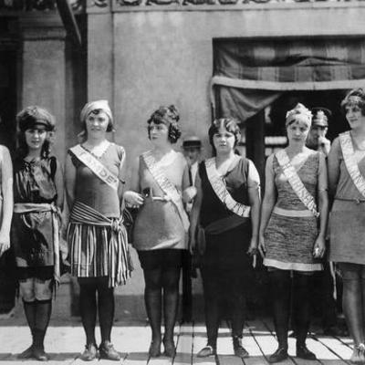 Timeline: 1920's America