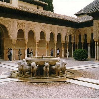 Timeline: L'ISLAM A LA PENÍNSULA IBÈRICA: AL-ANDALUS