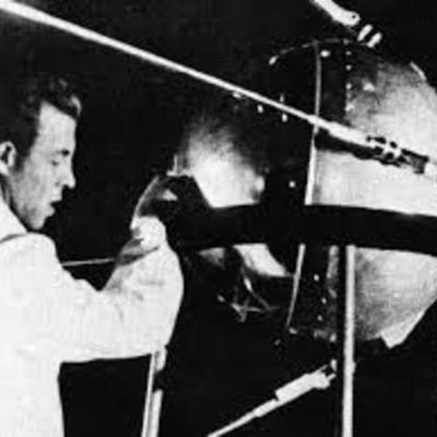 Timeline: Internet History Bombei