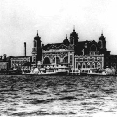 Timeline: Charles Darwin's - Polish Immigration.