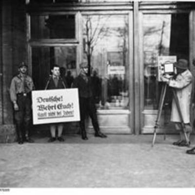 Timeline: Daten zum Holocaust