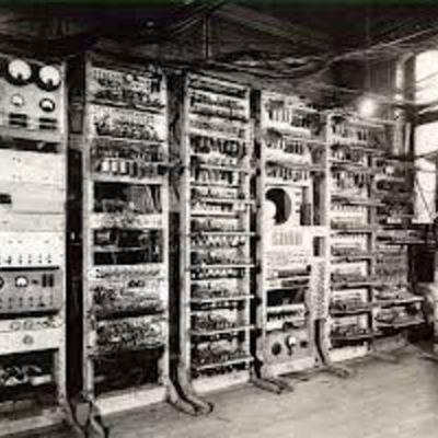 Timeline: История развития ЭВМ