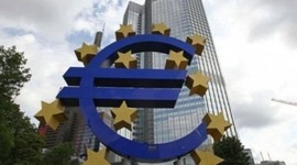 Timeline: 65 años de construcción europea y acontecimientos mundiales .