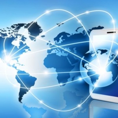 Timeline: Evolución de la Educación a Distancia y el Impacto de las Tecnologías