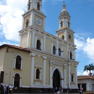 Timeline: Evolucion de la Iglesia San Laureano