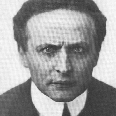 Timeline: The Life Of Harry Houdini
