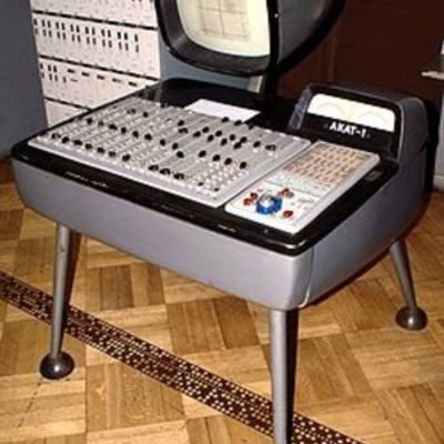 Timeline: PRIMERAEVOLUCION DEL COMPUTADOR