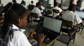 Timeline: Hitorial de (la computadora & Del Internet)