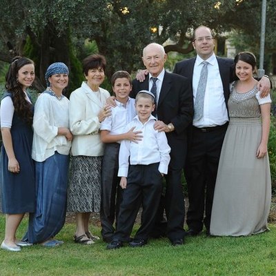 Timeline: משפחה ועם