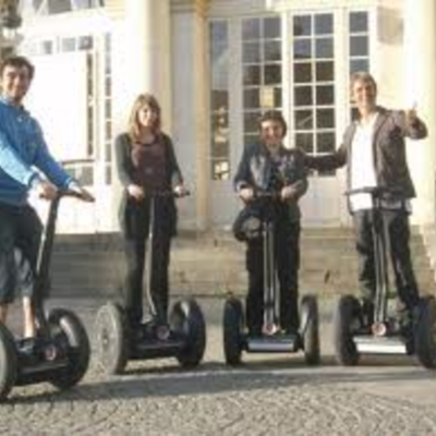 Timeline: les inventions liées à l'évolutiondes parcours touristiquesaudio guidés