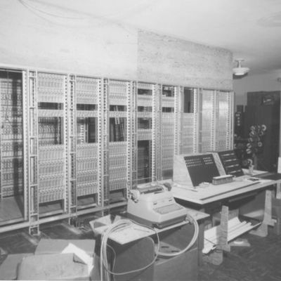 Timeline: Computer history