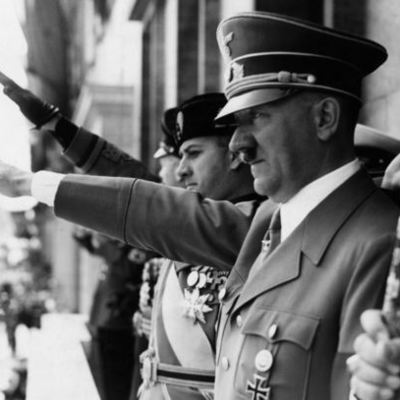Timeline: Hitler seizes power 1918 - 1932