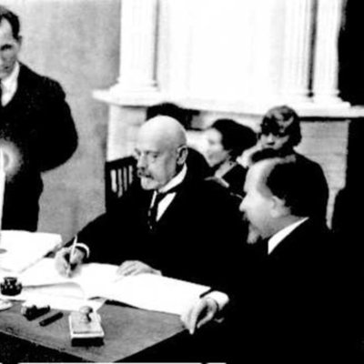 Timeline: Füüsika tähtsündmused Jaan Poska eluajal.