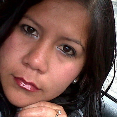 Timeline: El 7 de Junio de 1983, nace la primera hija de 3; de mis padres...osea yo!!!