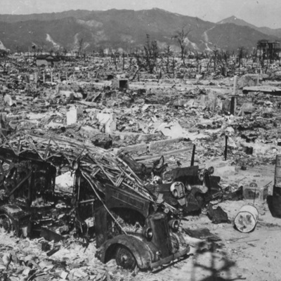 Timeline: Hiroshima Bombing by Daniel Londoño