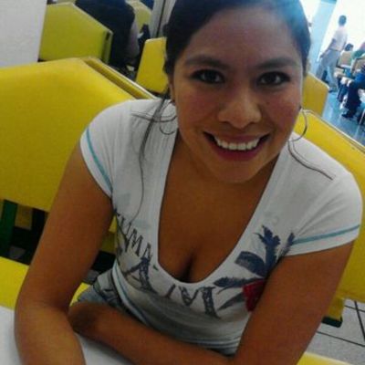 Timeline: Línea de tiempoTere Zamudio