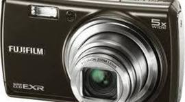 Timeline: 在淘宝上购买数码相机富士F200，1698元