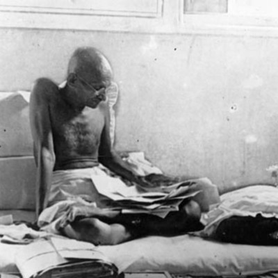 Timeline: Mohandas Gandi
