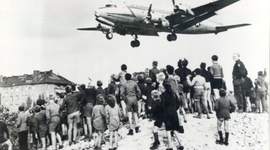 Timeline: De Koude Oorlog