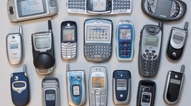 Timeline: How far cellphones have come!