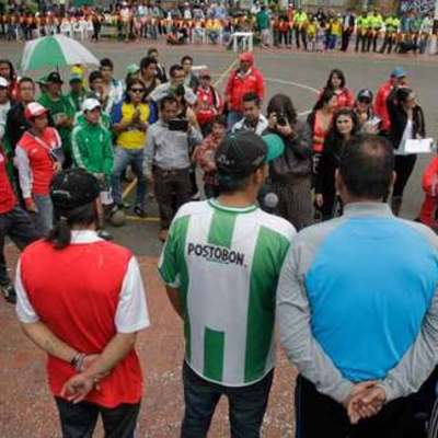 Timeline: Anos de conformacion barras bravas en Colombia