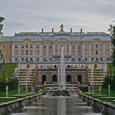 Timeline: Ансамбли дворцов и парков Петергофа. Возникновение и развитие