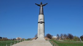 Timeline: Культурно-выставочный центр "Радуга"