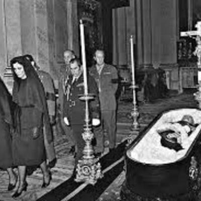 Timeline: La transición Española (de la dictadura a la democracia)