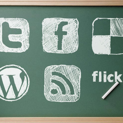 Timeline: Educação e mídias uma relação delicada.