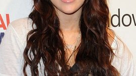 Timeline: Biografia de Miley cyrus